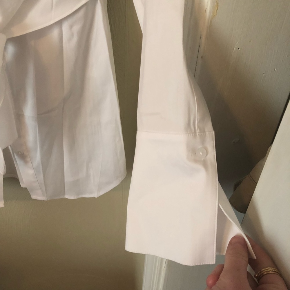 White size 0 button down tie front blouse